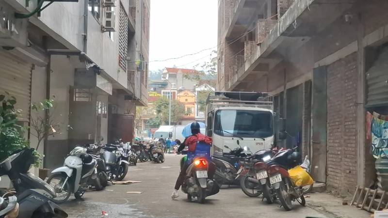 buôn lậu qua cửa khẩu