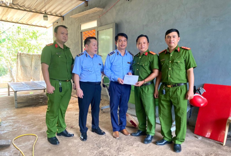 thịt không rõ nguồn gốc