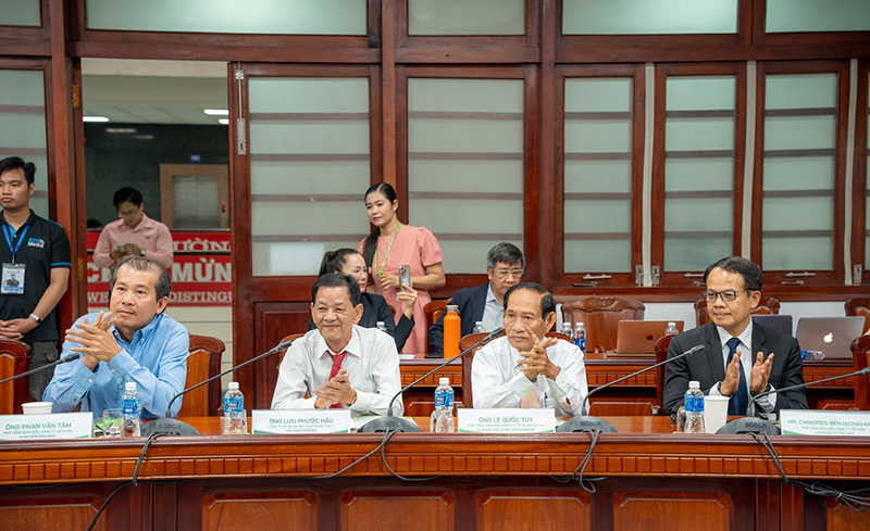 Đại học Cần Thơ và Vemedim