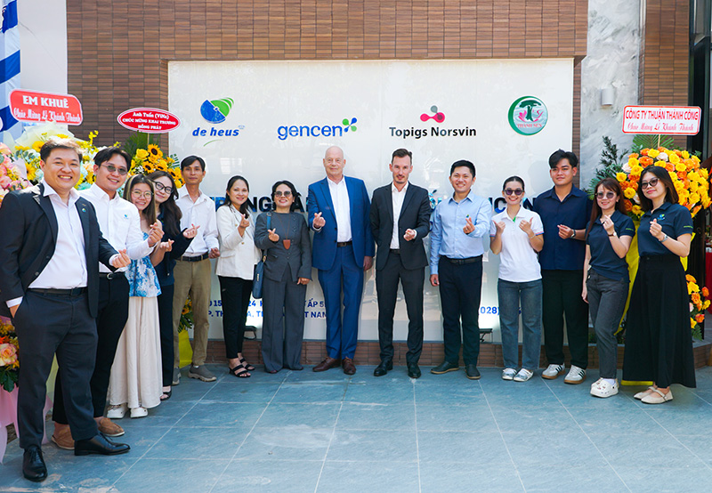 Trung tâm phân phối tinh heo GenCen