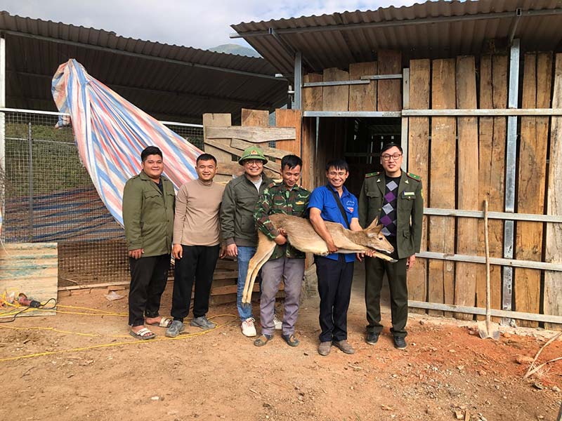 ký kết bao tiêu nuôi hươu