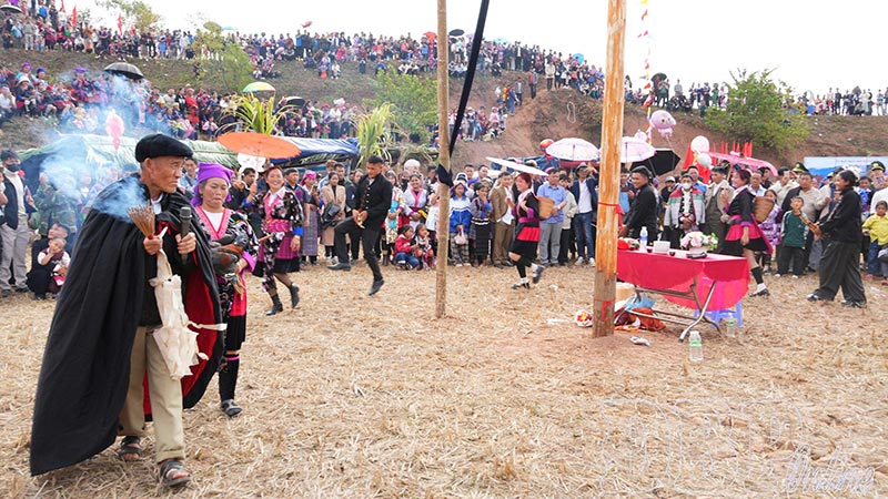 Lễ hội Gầu Tào