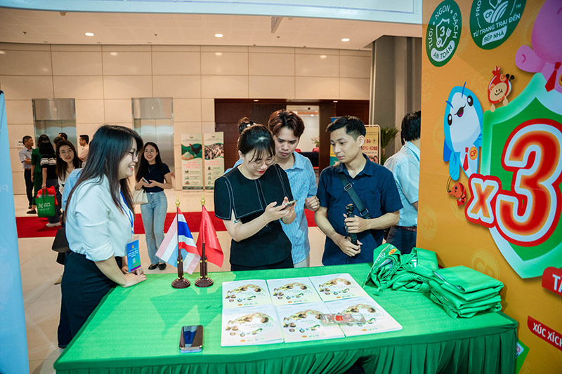 C.P. Việt Nam hội nghị khoa học